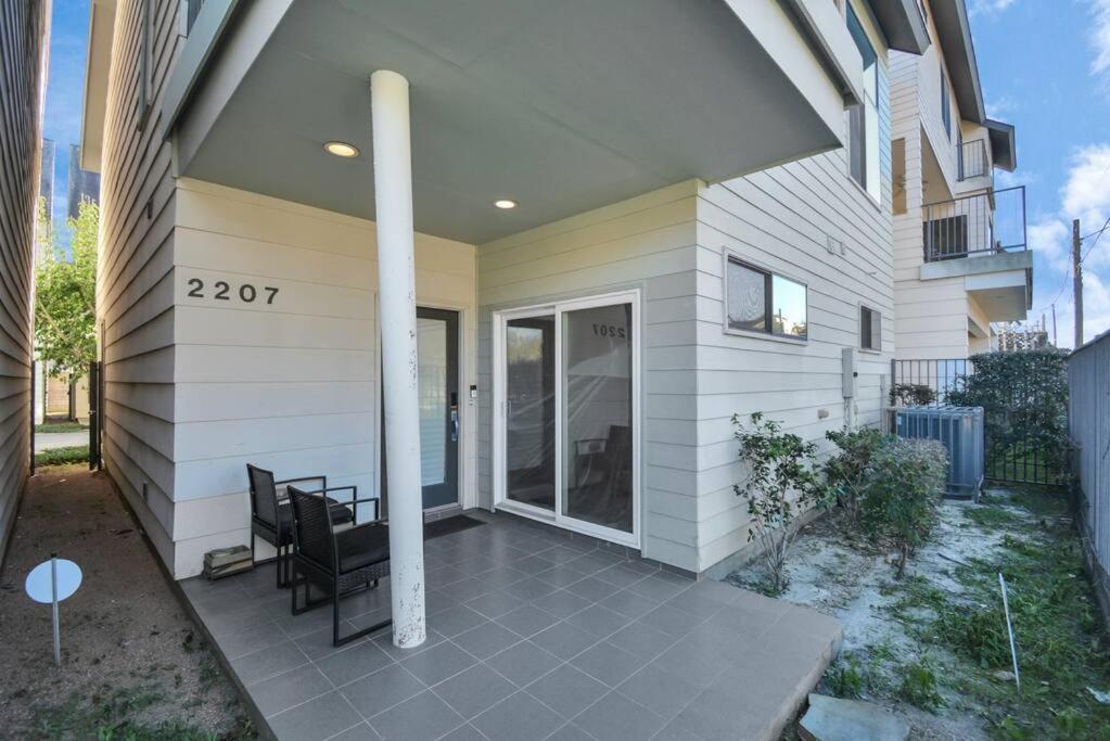 3Br/3.5Ba Three Story East Downtown Townhouse With View Villa Houston Bagian luar foto