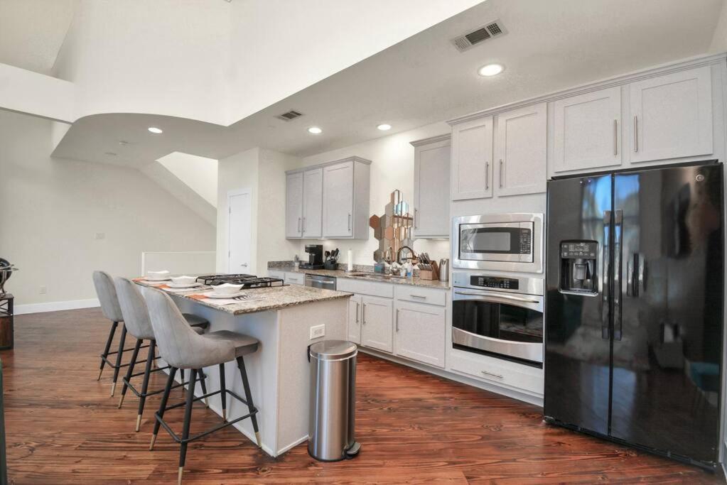 3Br/3.5Ba Three Story East Downtown Townhouse With View Villa Houston Bagian luar foto