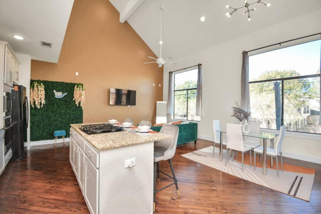 3Br/3.5Ba Three Story East Downtown Townhouse With View Villa Houston Bagian luar foto